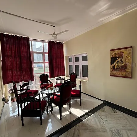 Modern 4 Bhk Apartment